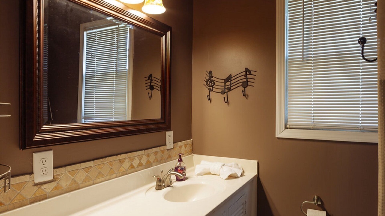 Photo of Bathroom in Merry Oaks