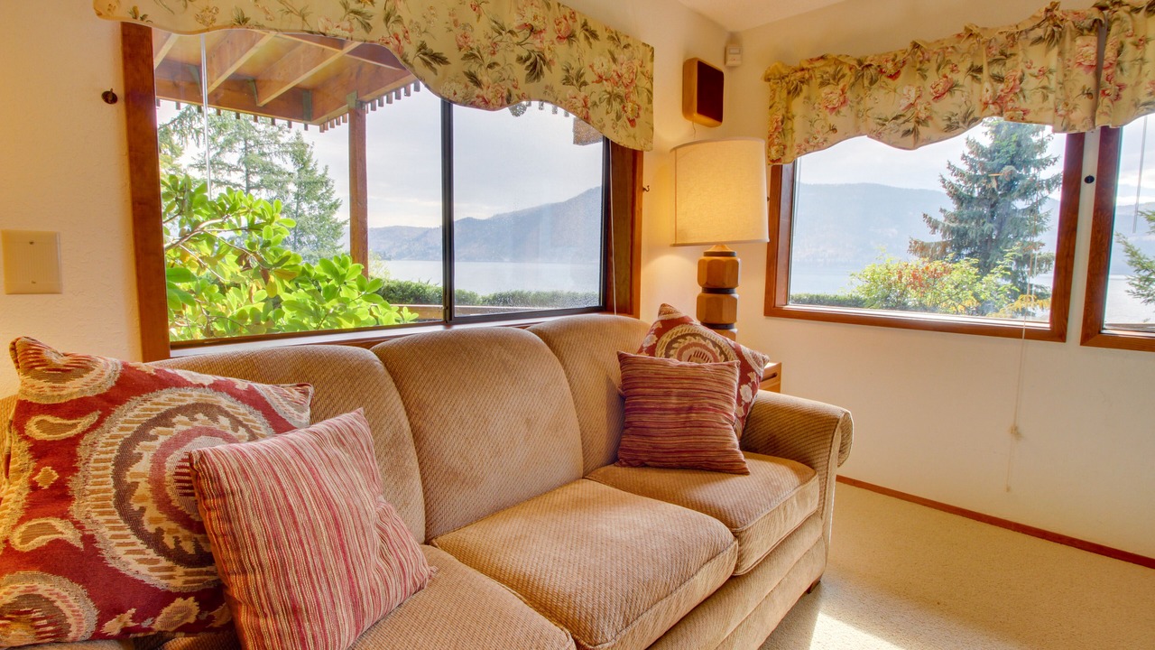 Photo of Livingroom in Manson