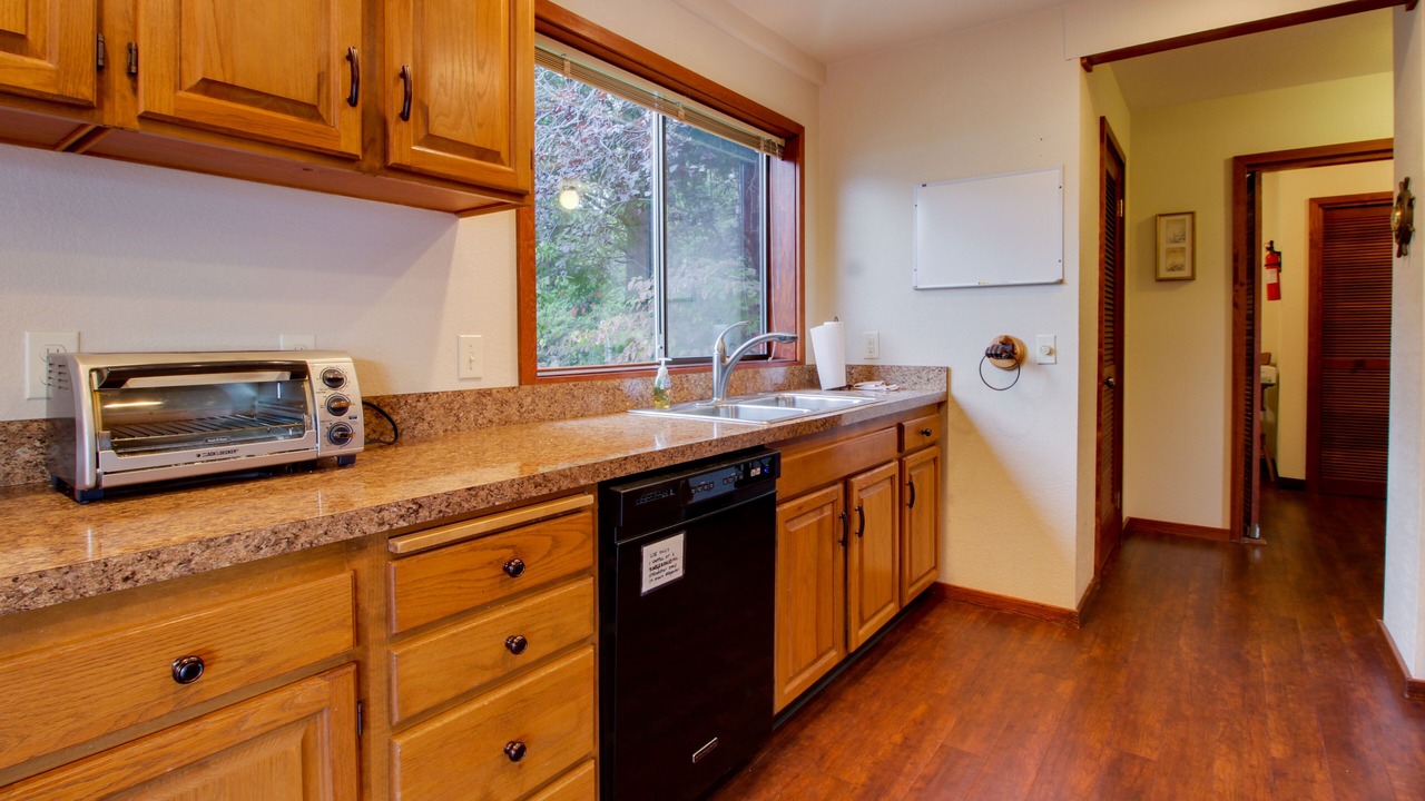 Photo of Kitchen in Manson