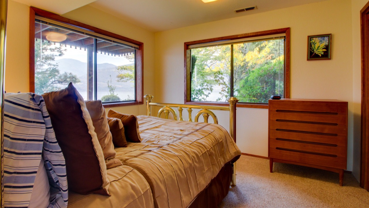 Photo of Bedroom in Manson