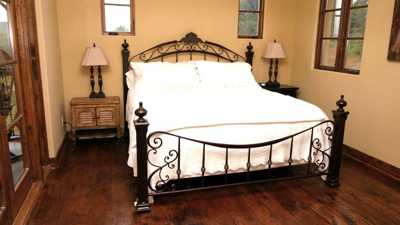 Photo of Bedroom in Dahlonega