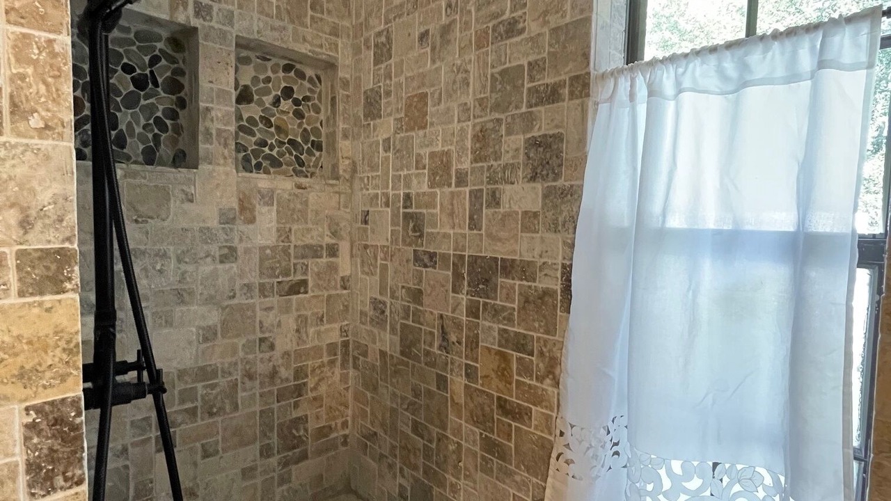 Photo of Bathroom in Reddick