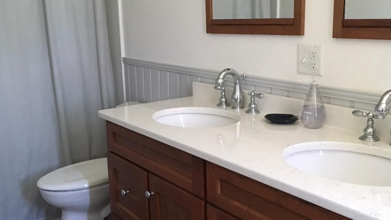 Photo of Bathroom in Eastward Look
