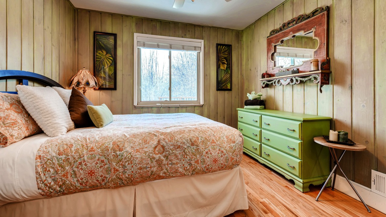 Photo of Bedroom in Morse Park