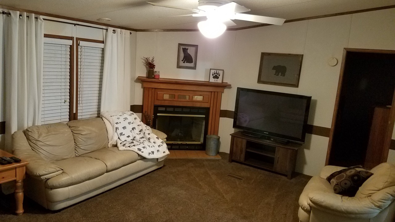 Photo of Livingroom in Byrdstown