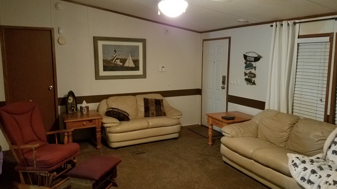 Photo of Bedroom in Byrdstown