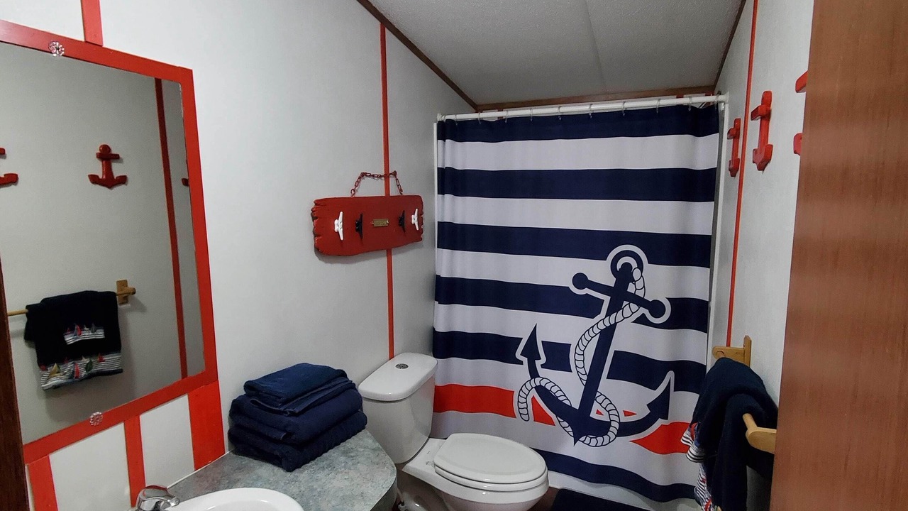 Photo of Bathroom in Byrdstown