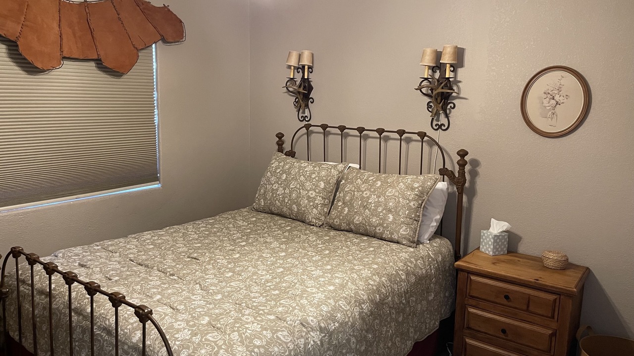 Photo of Bedroom in Rimrock