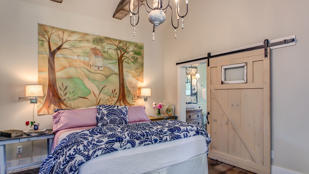 Photo of Bedroom in Historic Downtown Franklin