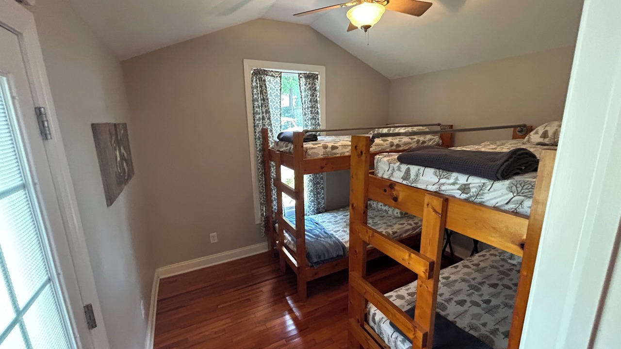 Photo of Bedroom in Cayuga