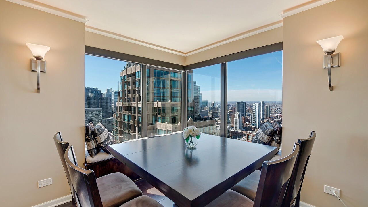 Photo of Livingroom in Near North Side