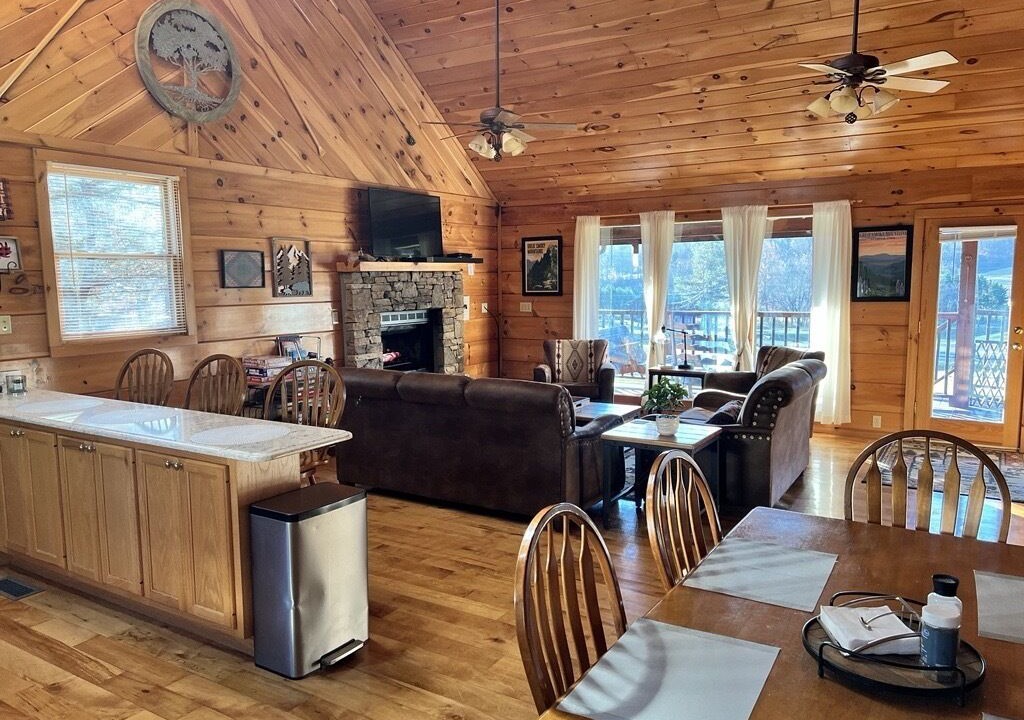 Photo of Bedroom in Wears Valley