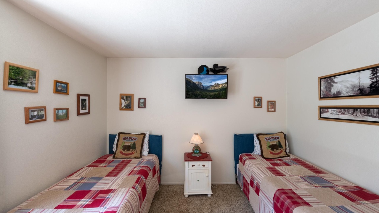 Photo of Bedroom in North Wawona