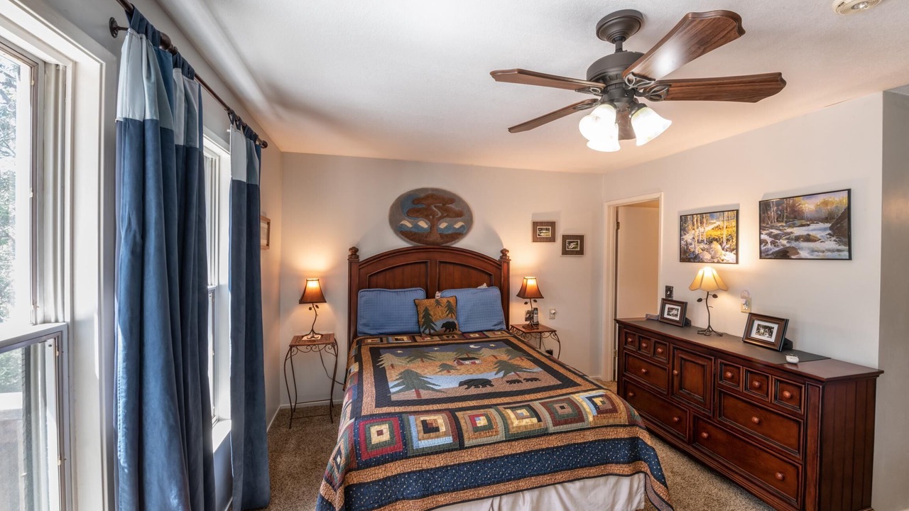 Photo of Bedroom in North Wawona
