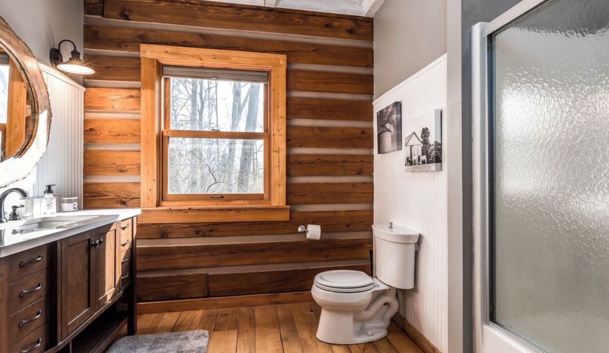 Photo of Bathroom in Loveland