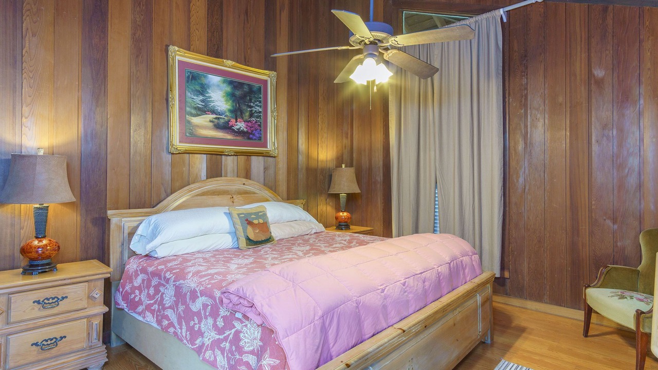 Photo of Bedroom in Lindale