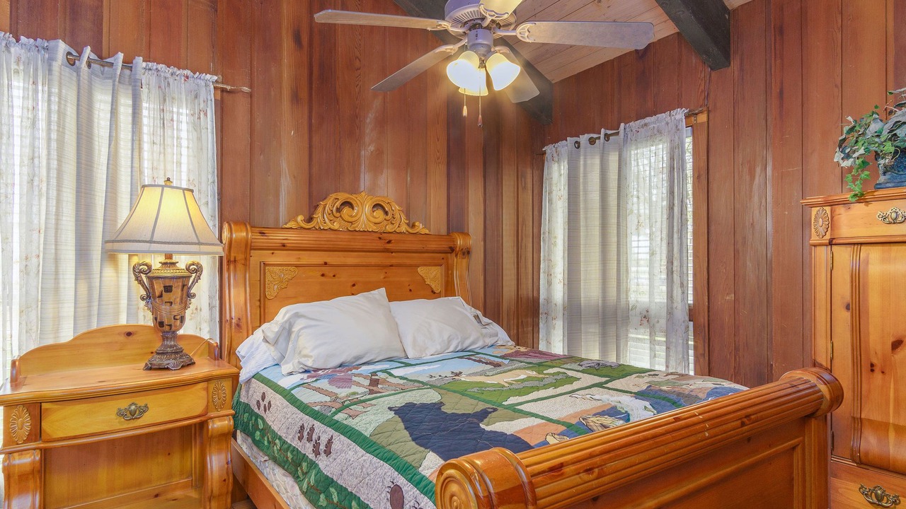 Photo of Bedroom in Lindale