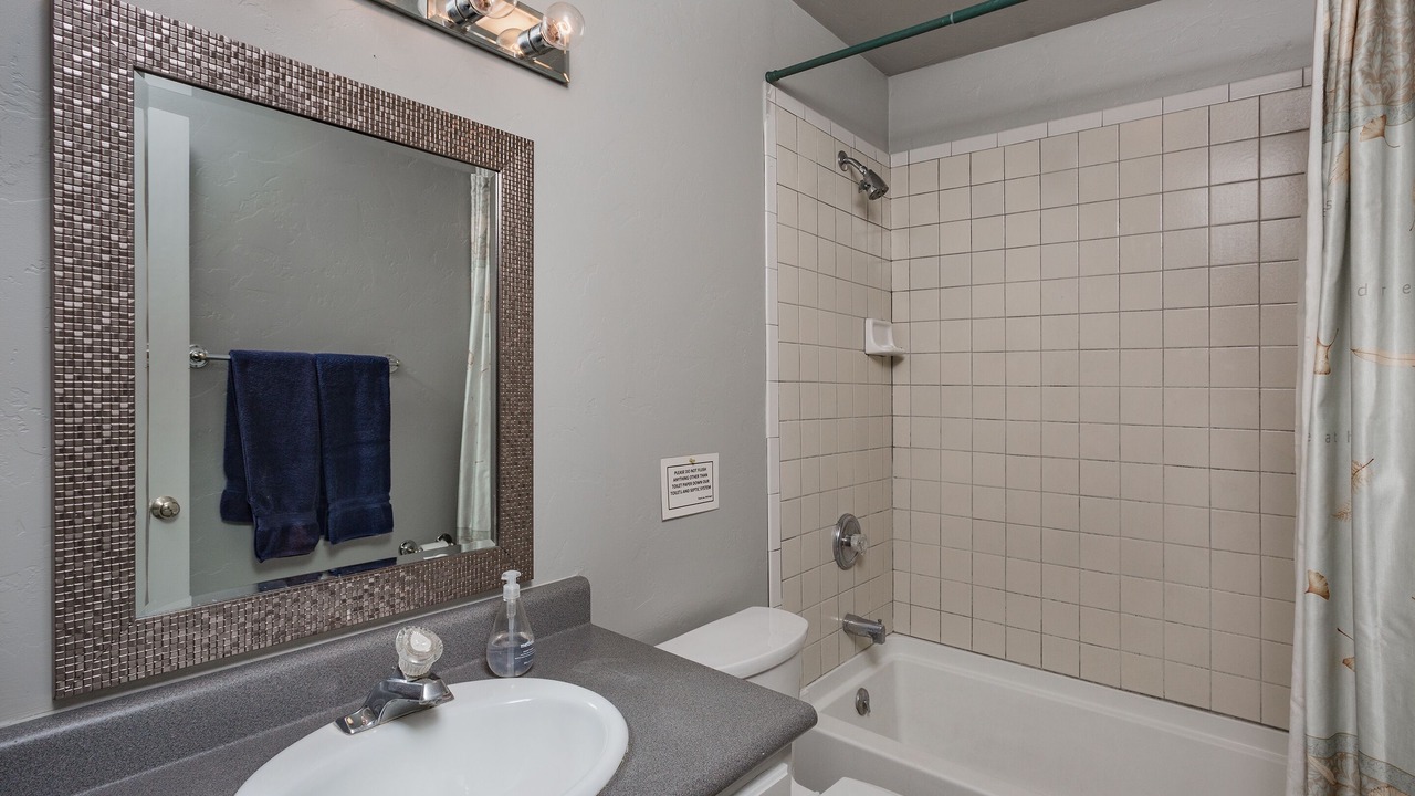 Photo of Bathroom in Columbine Lake