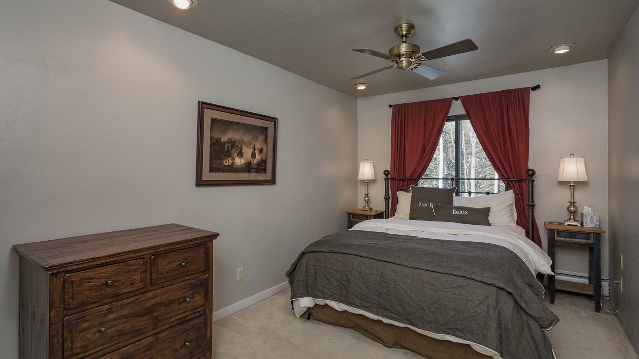 Photo of Bedroom in Columbine Lake