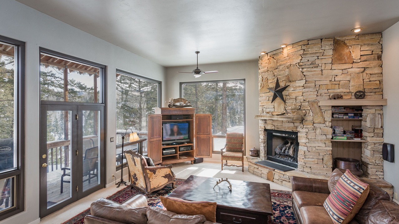 Photo of Bedroom in Columbine Lake