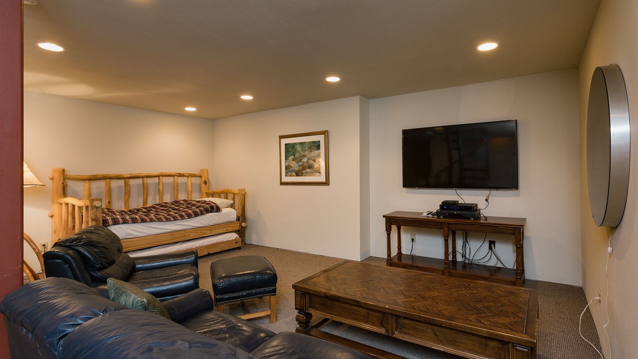Photo of Bedroom in Columbine Lake