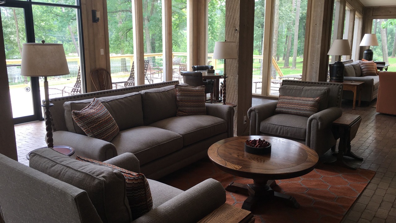 Photo of Livingroom in Center