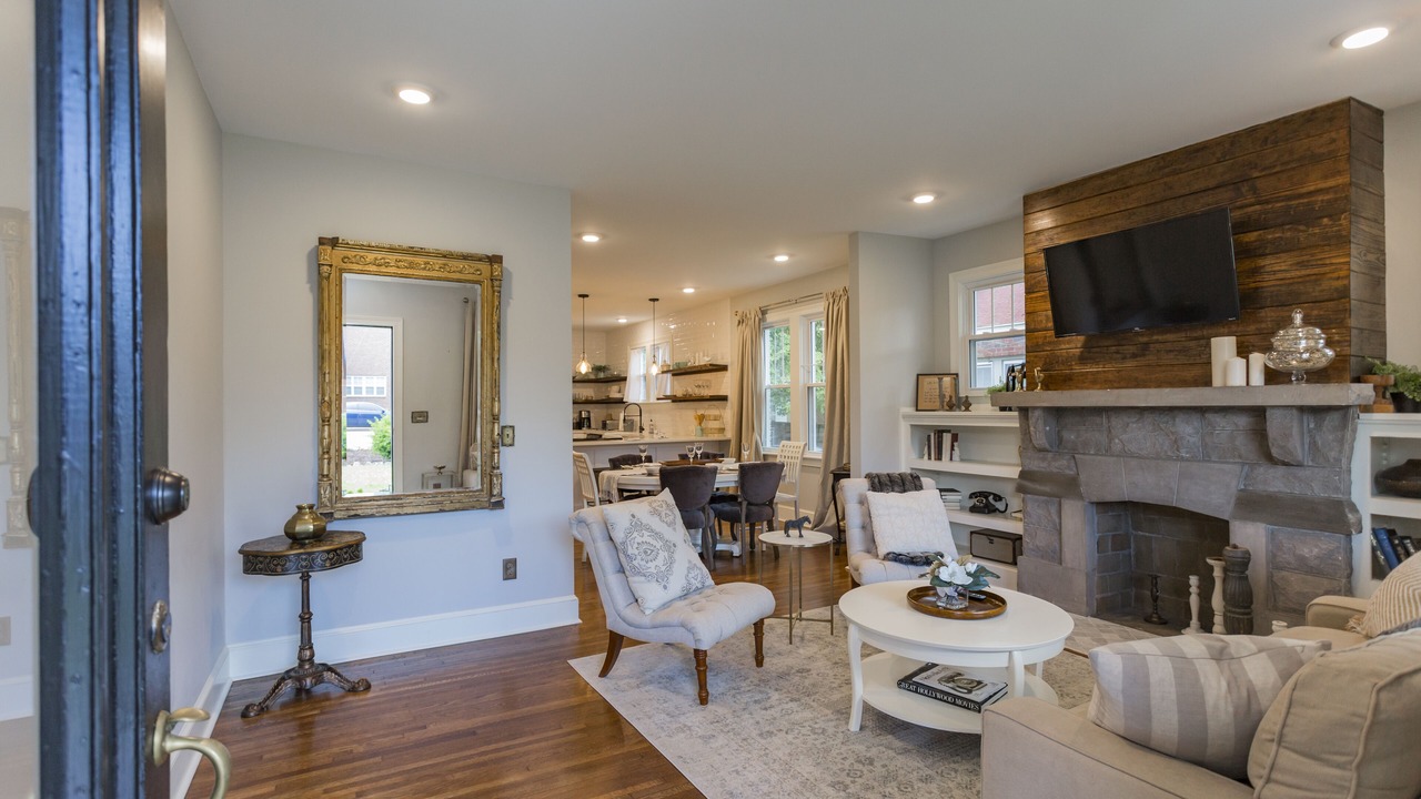 Photo of Livingroom in Melrose