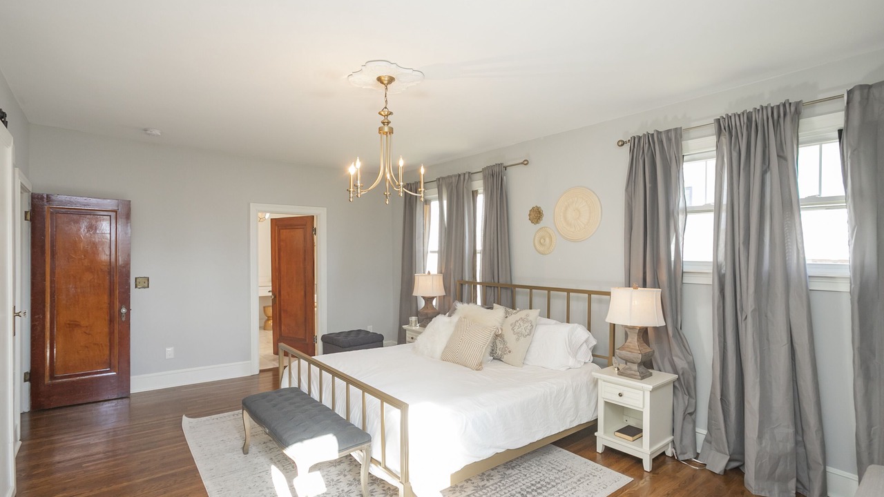 Photo of Bedroom in Melrose