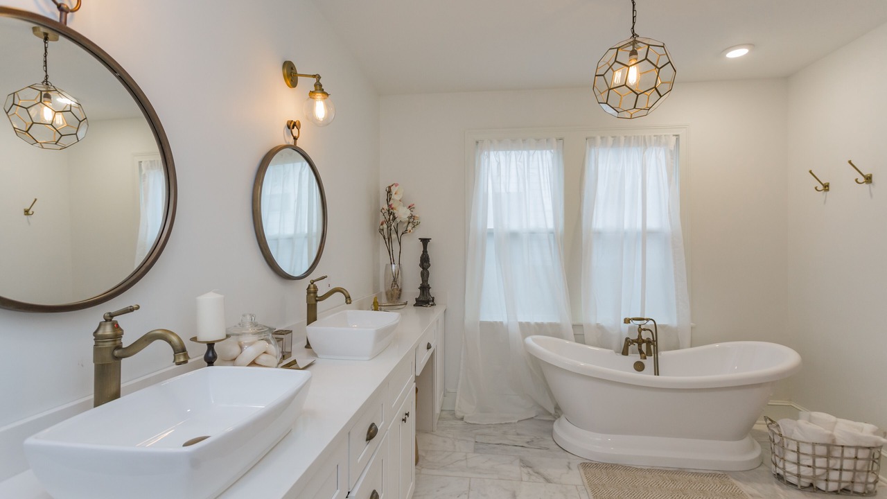 Photo of Bathroom in Melrose
