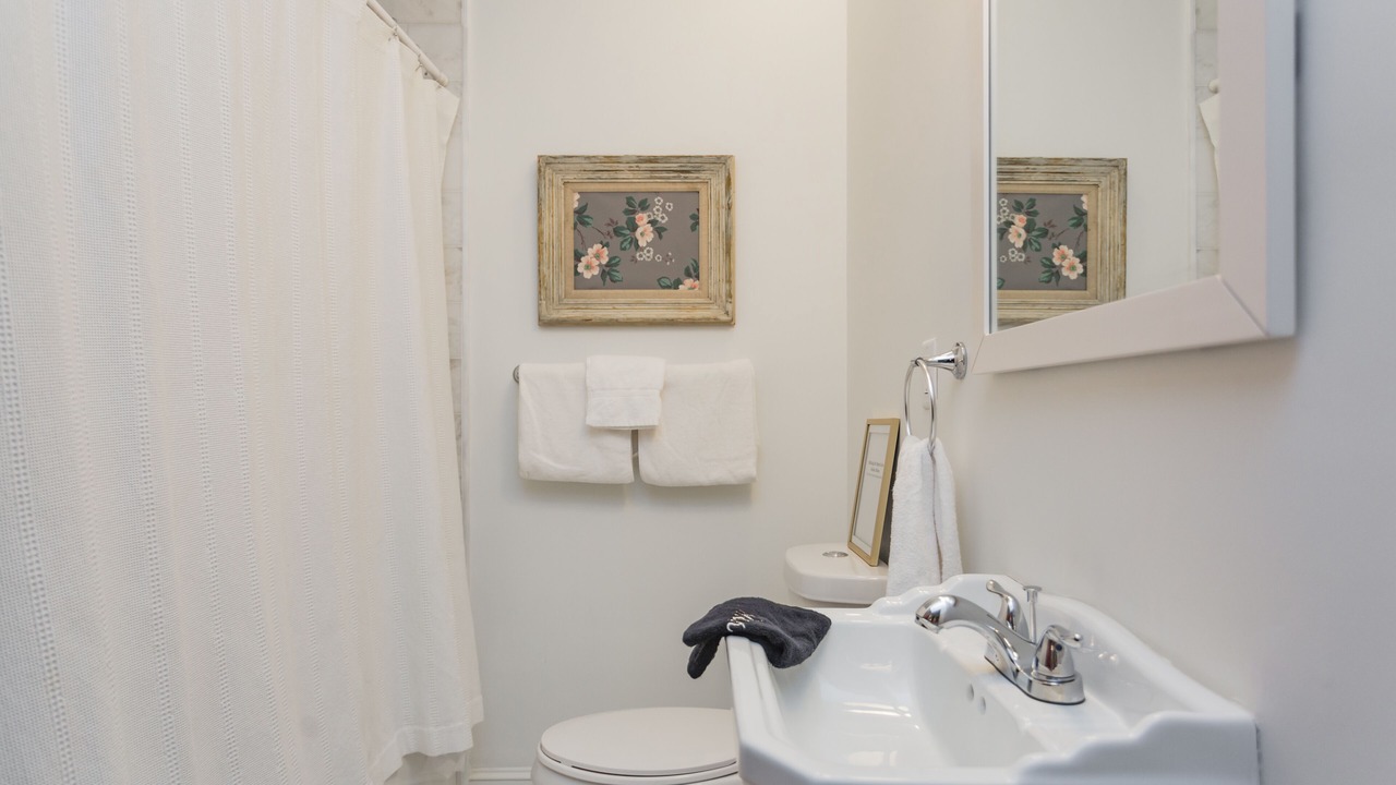 Photo of Bathroom in Melrose