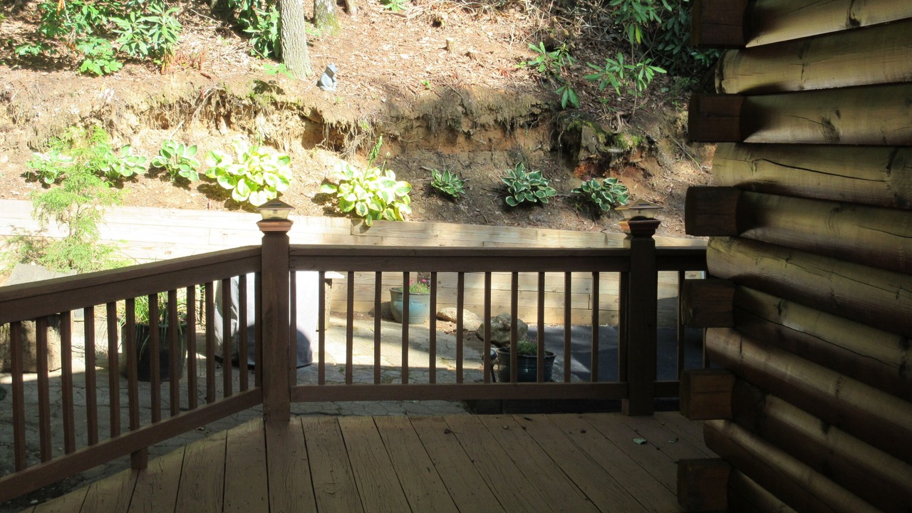 Photo of Patio Balcony in Screamer Mountain