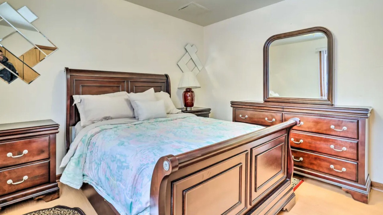 Photo of Bedroom in Pocono Mountain Lake