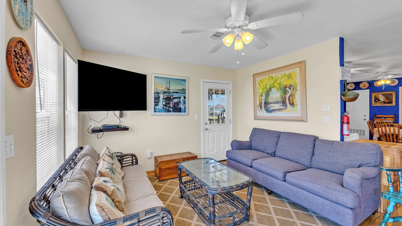 Photo of Livingroom in Terramar Beach