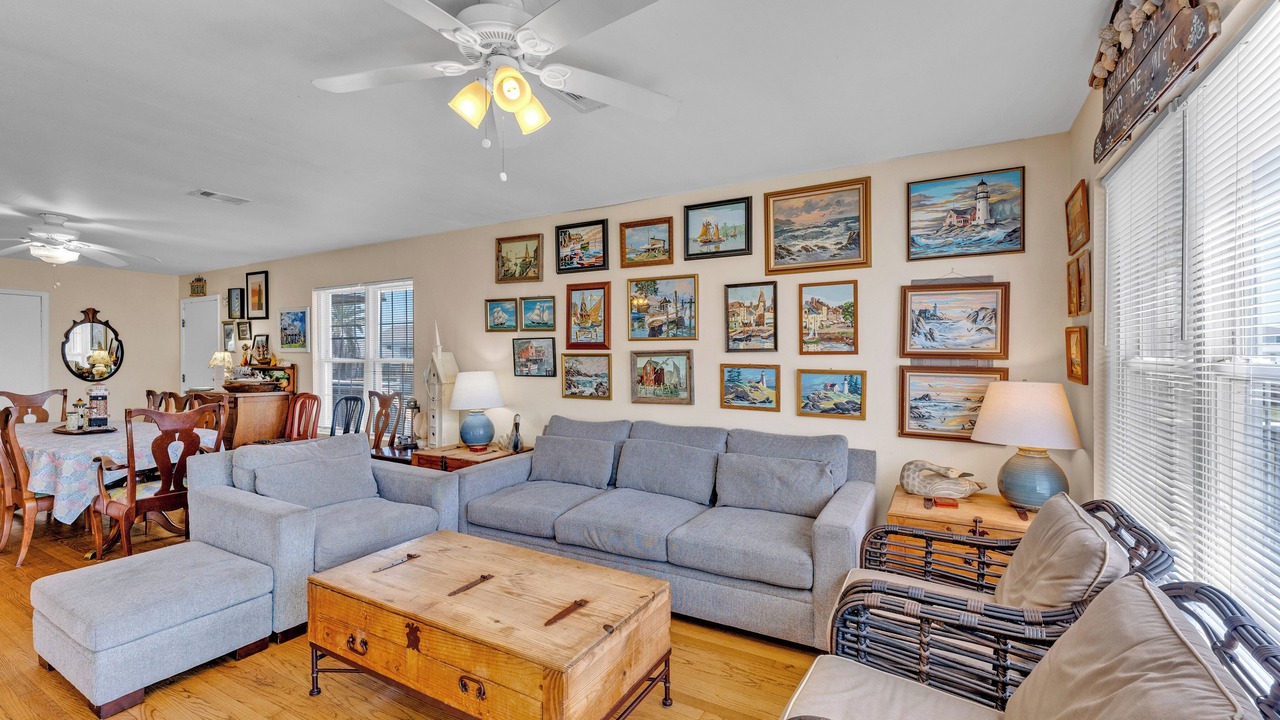Photo of Livingroom in Terramar Beach