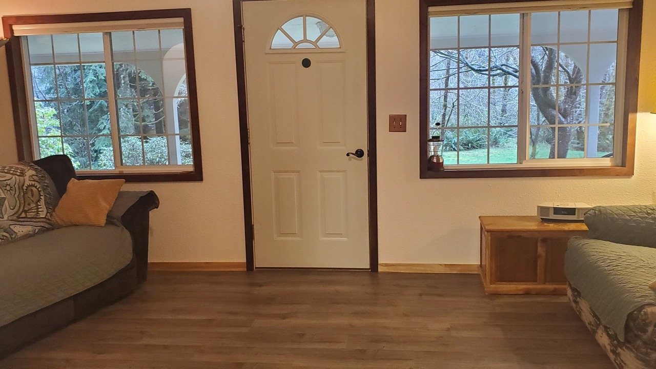 Photo of Bedroom in Reedsport