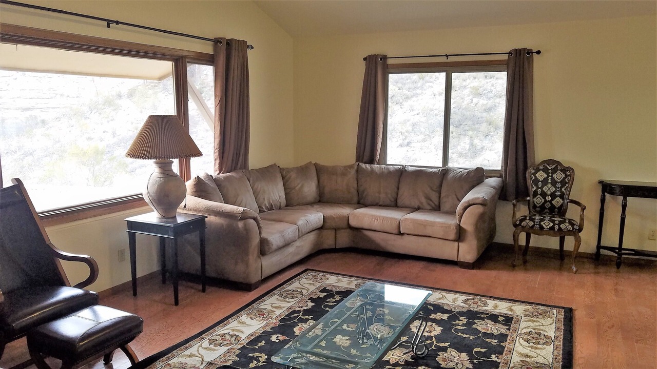 Photo of Livingroom in Alamogordo