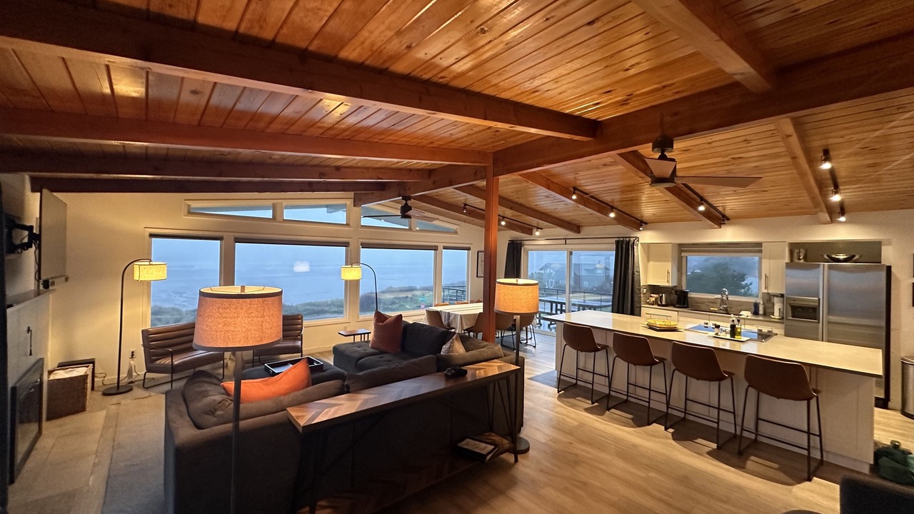 Photo of Livingroom in Neahkahnie Beach