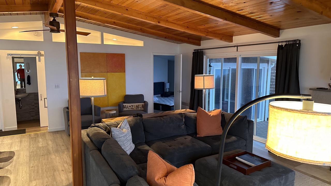 Photo of Livingroom in Neahkahnie Beach