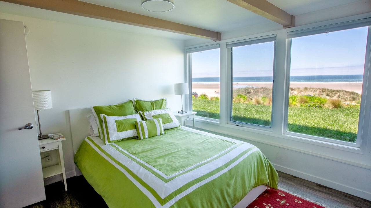 Photo of Bedroom in Neahkahnie Beach