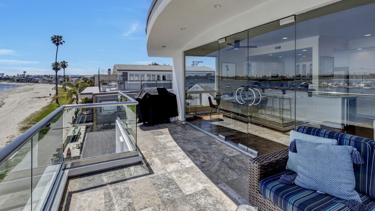 Photo of Patio Balcony in Central Mission Beach