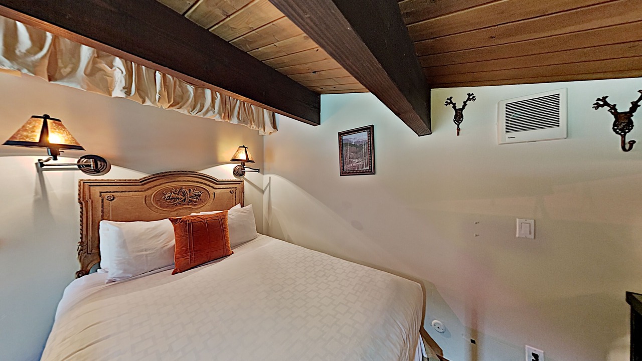 Photo of Bedroom in Snowmass Village