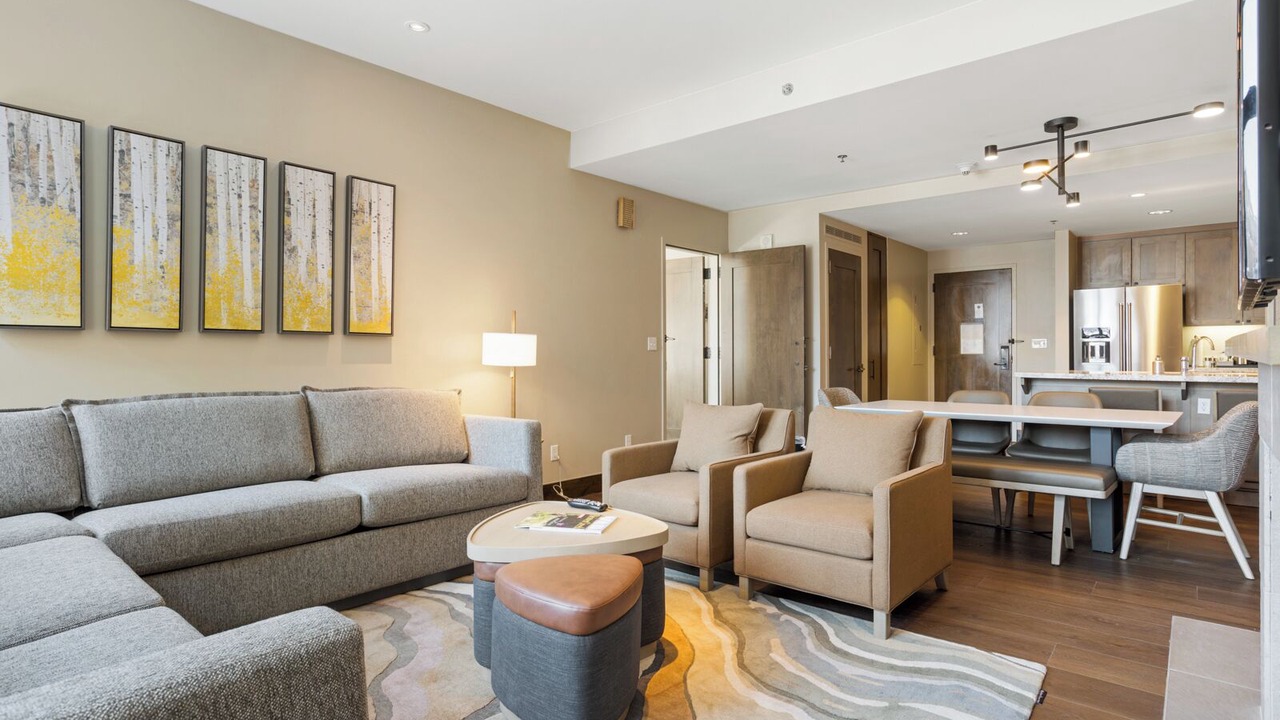 Photo of Livingroom in Avon