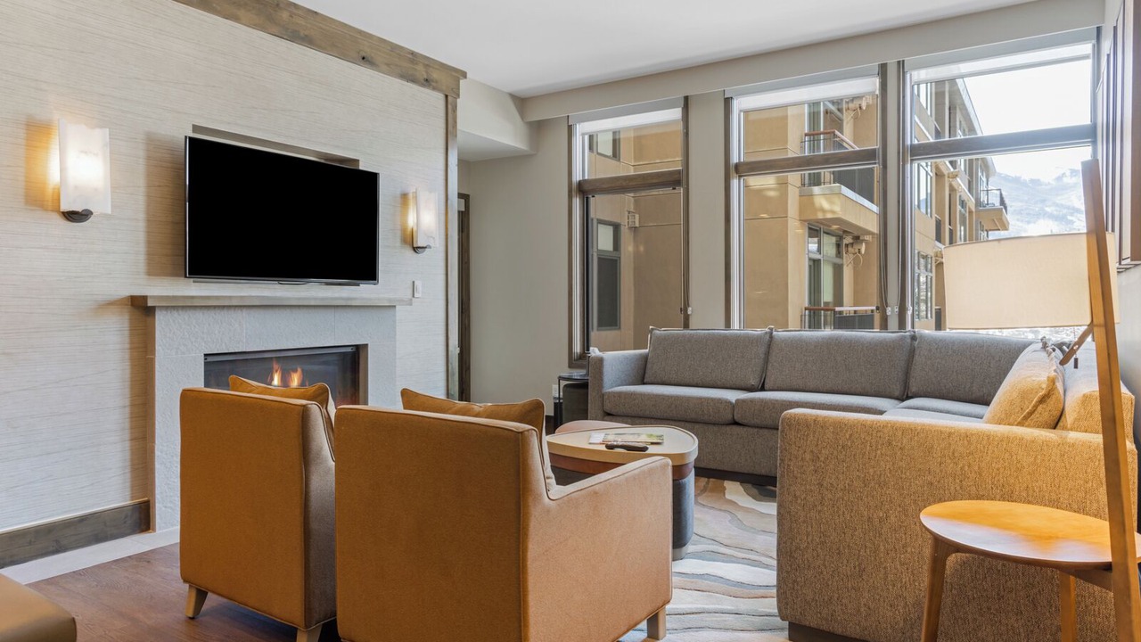 Photo of Livingroom in Avon