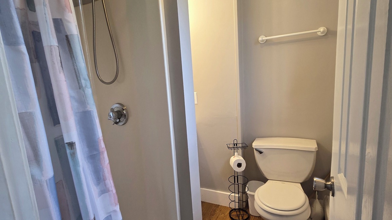 Photo of Bathroom in Eastward Look