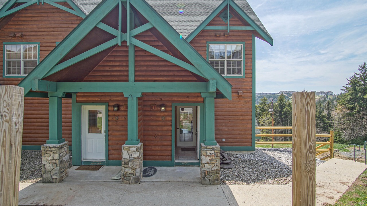 Photo of Outdoor in Snowshoe