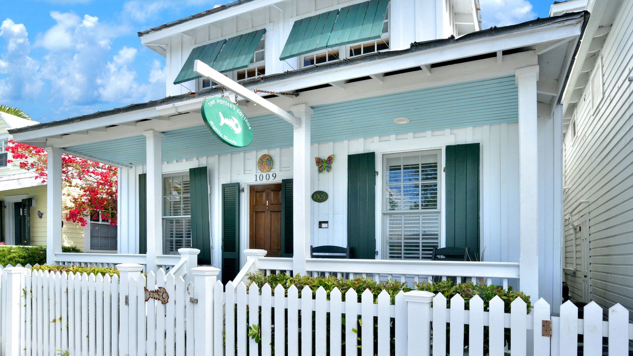 Photo of Others in Uptown - Upper Duval