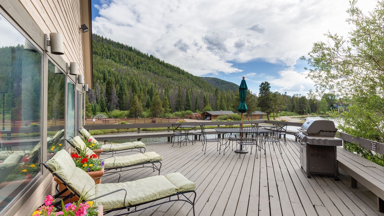 Photo of Outdoor in Lakeside Village