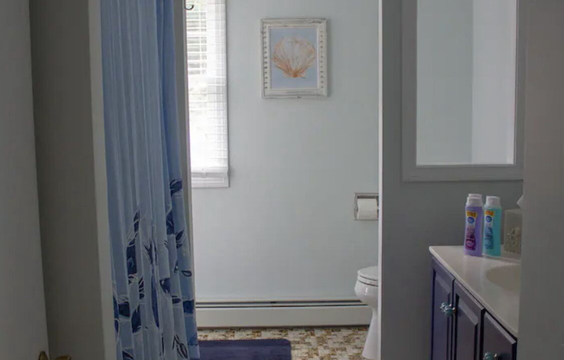 Photo of Bathroom in Bonnet Shores
