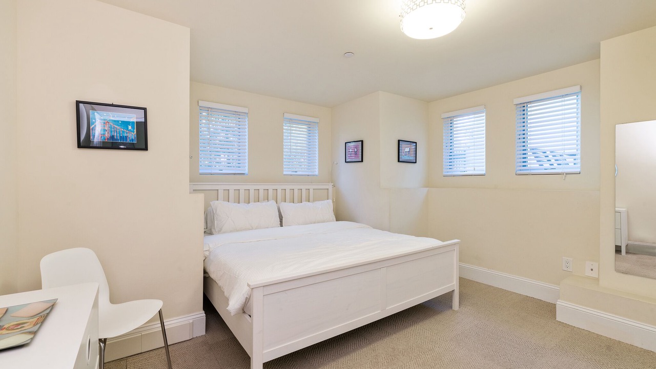 Photo of Bedroom in Lower Pacific Heights
