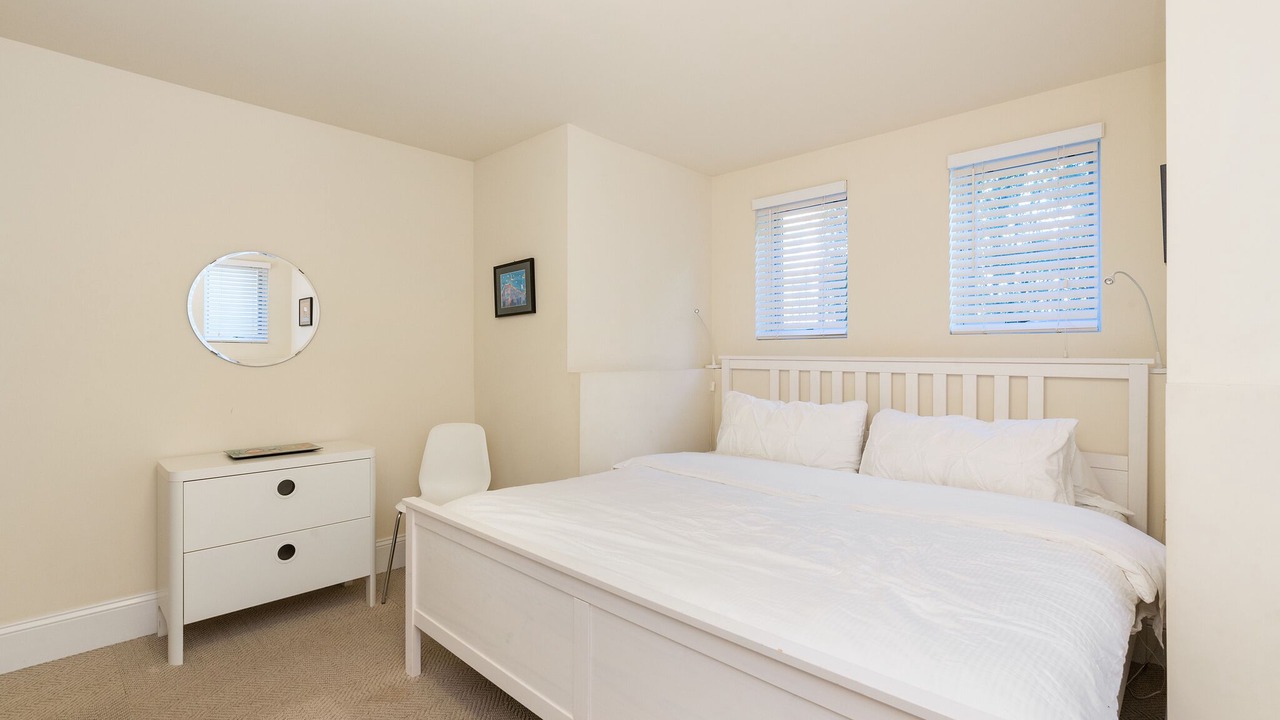 Photo of Bedroom in Lower Pacific Heights
